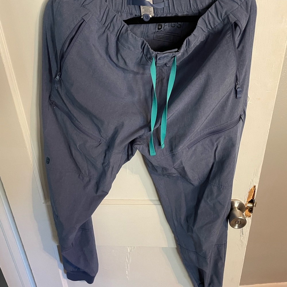 Figs fion sky blue size L jogger scrub set